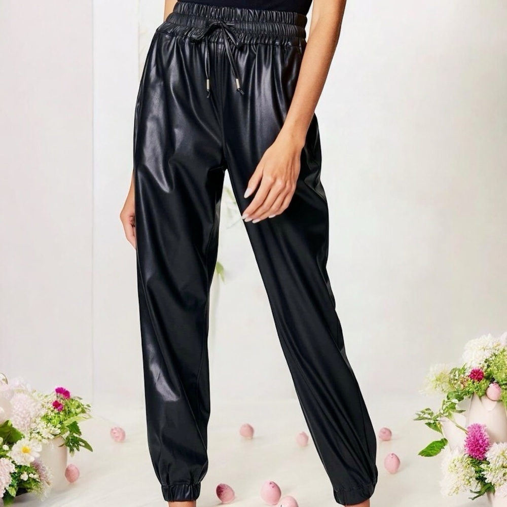 Blank NYC Black Vegan Leather Jogger Pants Size 26